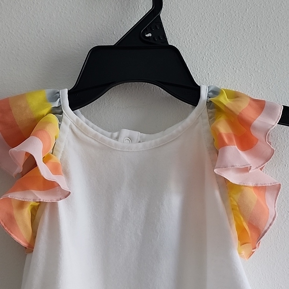 Chloé Paris Baby Girl's Designer White T-Shirt with Vibrant Ruffle Sleeves Sz 6M - Picture 3 of 14